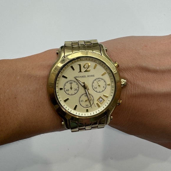 Michael Kors Gold Watch - Picture 6 of 7